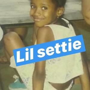 Meet your Posher, Lassette